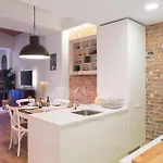 Bright Industrial Loft Center *