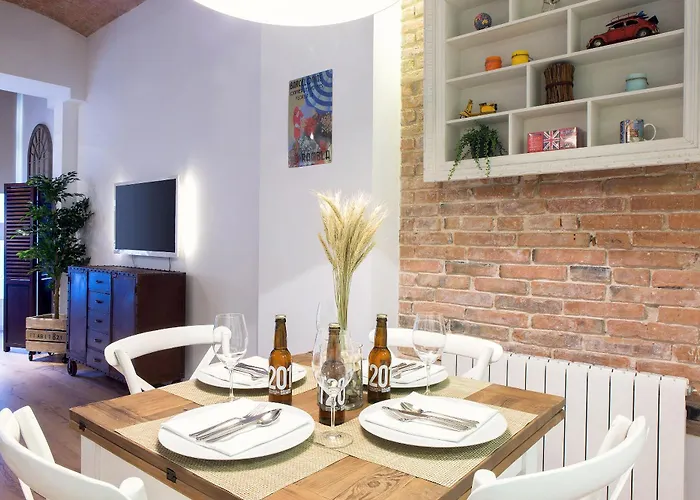 Bright Industrial Loft Center Apartamento *